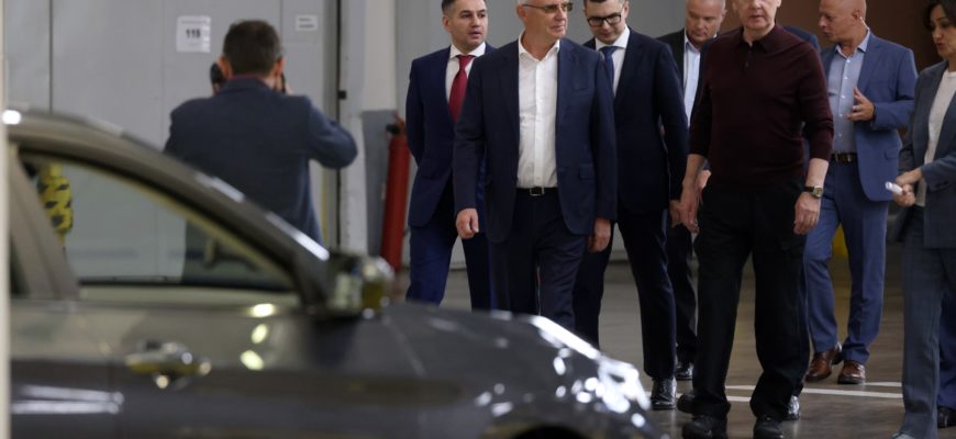 КАК МОСКВИЧИ СОБИРАЮТ МОСКВИЧЕЙ ФОТОРЕПОРТАЖ БЫВШЕГО КОНВЕЙЕРА RENAULT ГДЕ СЕЙЧАС СОБИРАЮТ ОТЕЧЕСТВЕННЫЕ АВТОМОБИЛИ